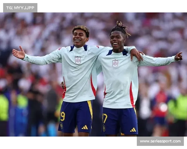 尼科后悔拒绝巴萨：毕巴边锋饱受批评，生涯转折点再引热议